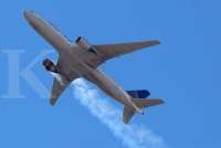 Harga Minyak Melonjak, United Airlines Batalkan 5% Penerbangan