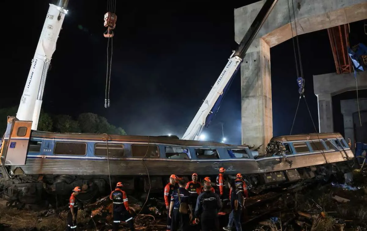 Crane Runtuh Timpa Kereta Api, 32 Tewas, Ini Kronologi Tragis di Thailand