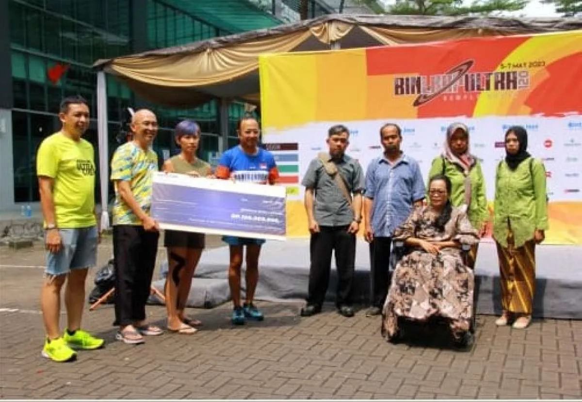 Berlari Ratusan Kilometer Kumpulkan Donasi untuk Sektor Edukasi