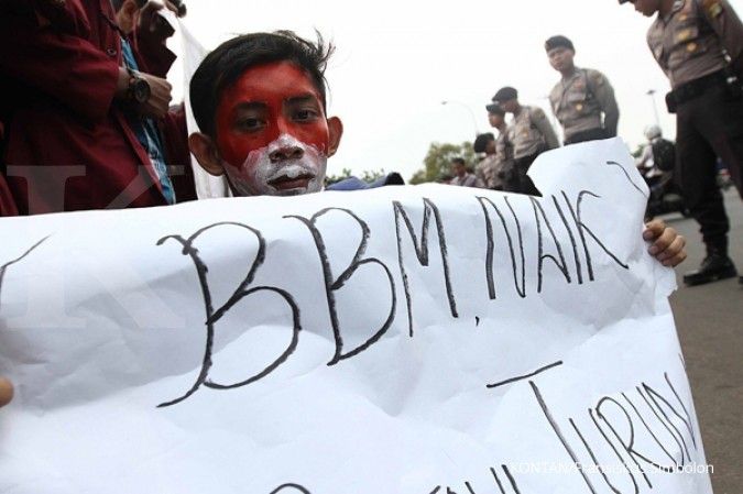 Harga BBM naik, Jokowi panen kritik dari ormas