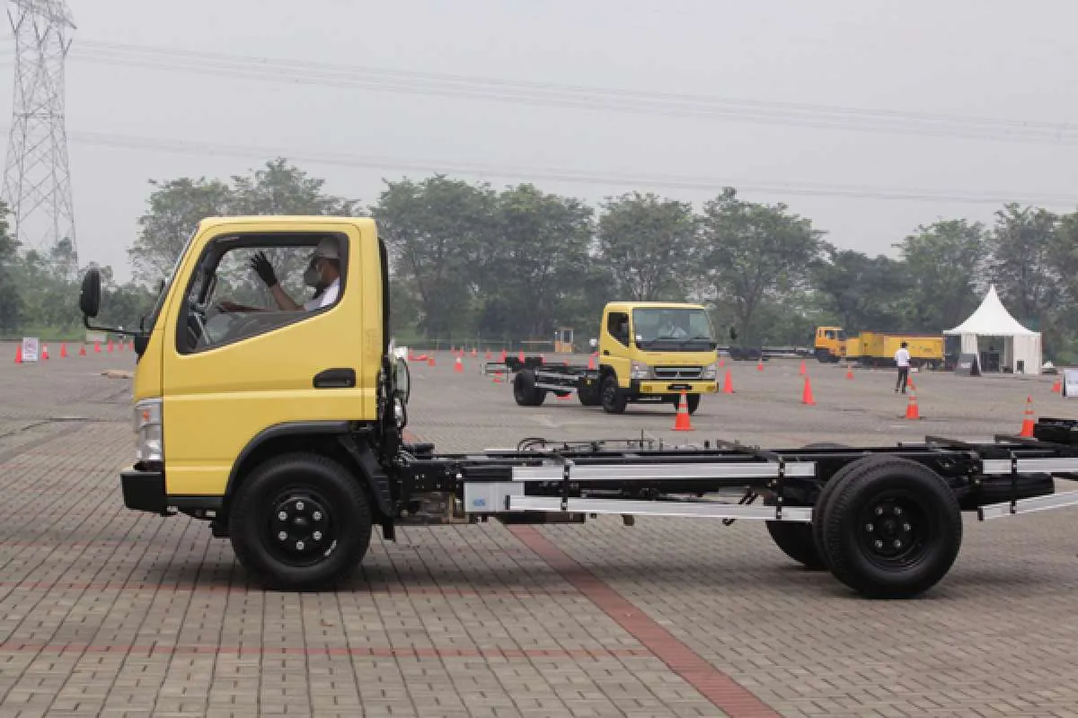 Mitsubishi Fuso Berharap Kenaikan Permintaan Komoditas Menopang Pasar Kendaraan Niaga