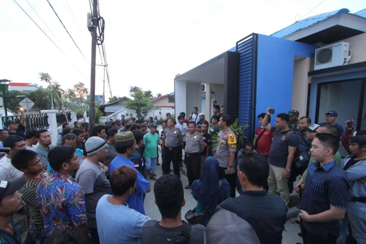 Tuntut pembayaran jasa, sejumlah tenaga kerja duduki Pelabuhan Berau