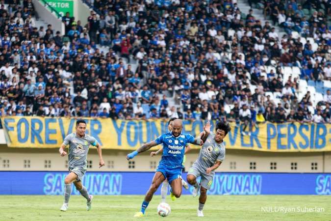 Persib Bandung Sukses Kalahkan Persebaya Surabaya 3-1