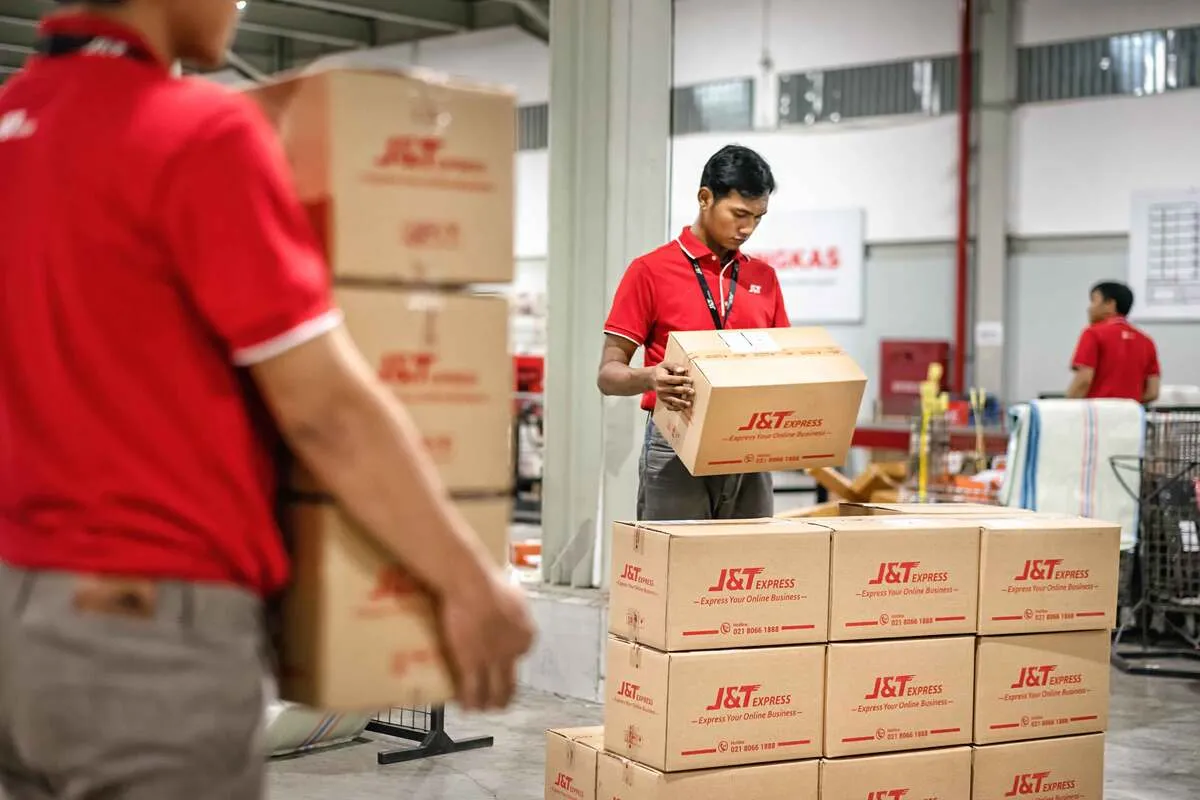J&T Express merilis layanan premium