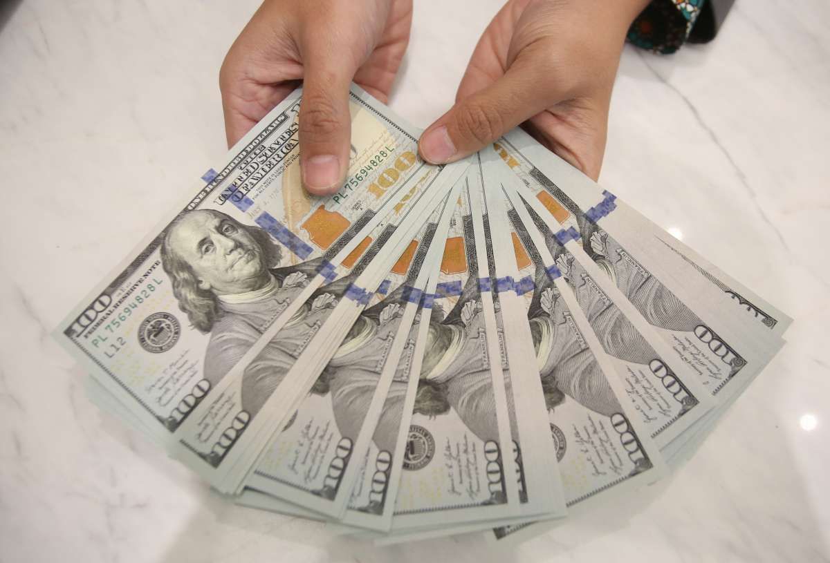 Rupiah Anjlok ke 17.967 per Dolar AS, Apa Pemicu Pelemahan Terburuk Ini?