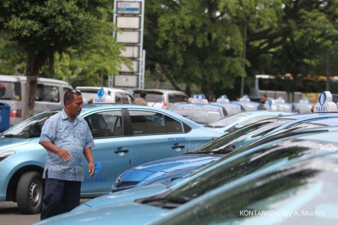 Taksi tahan ekspansi, penjualan Toyota Limo turun