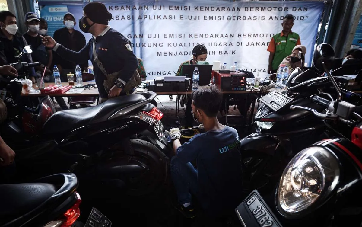 Apa itu uji emisi kendaraan? Ini syarat lulus uji emisi di DKI Jakarta 