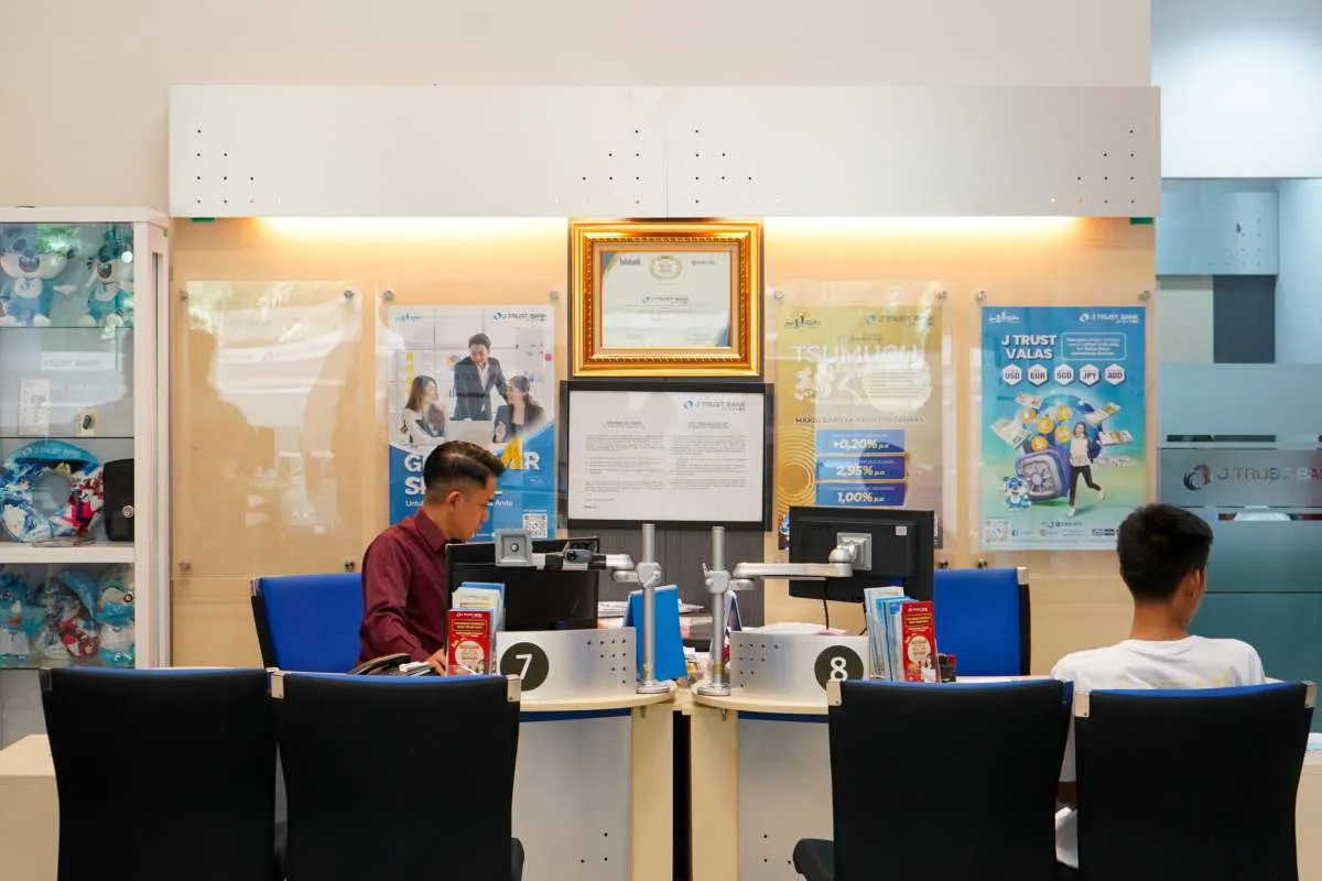 Mau T-Shirt Eksklusif JKT48? Buka Tabungan Bebas Biaya dan Berjangka di J Trust Bank