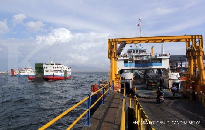 ASDP memberangkatkan 1.500 pemudik ferry dari Ambon dan Baubau 