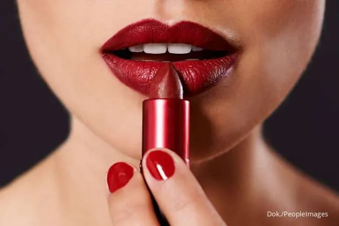 7 Kandungan Lipstik yang Sebaiknya Dihindari, Bisa Membahayakan Kesehatan!