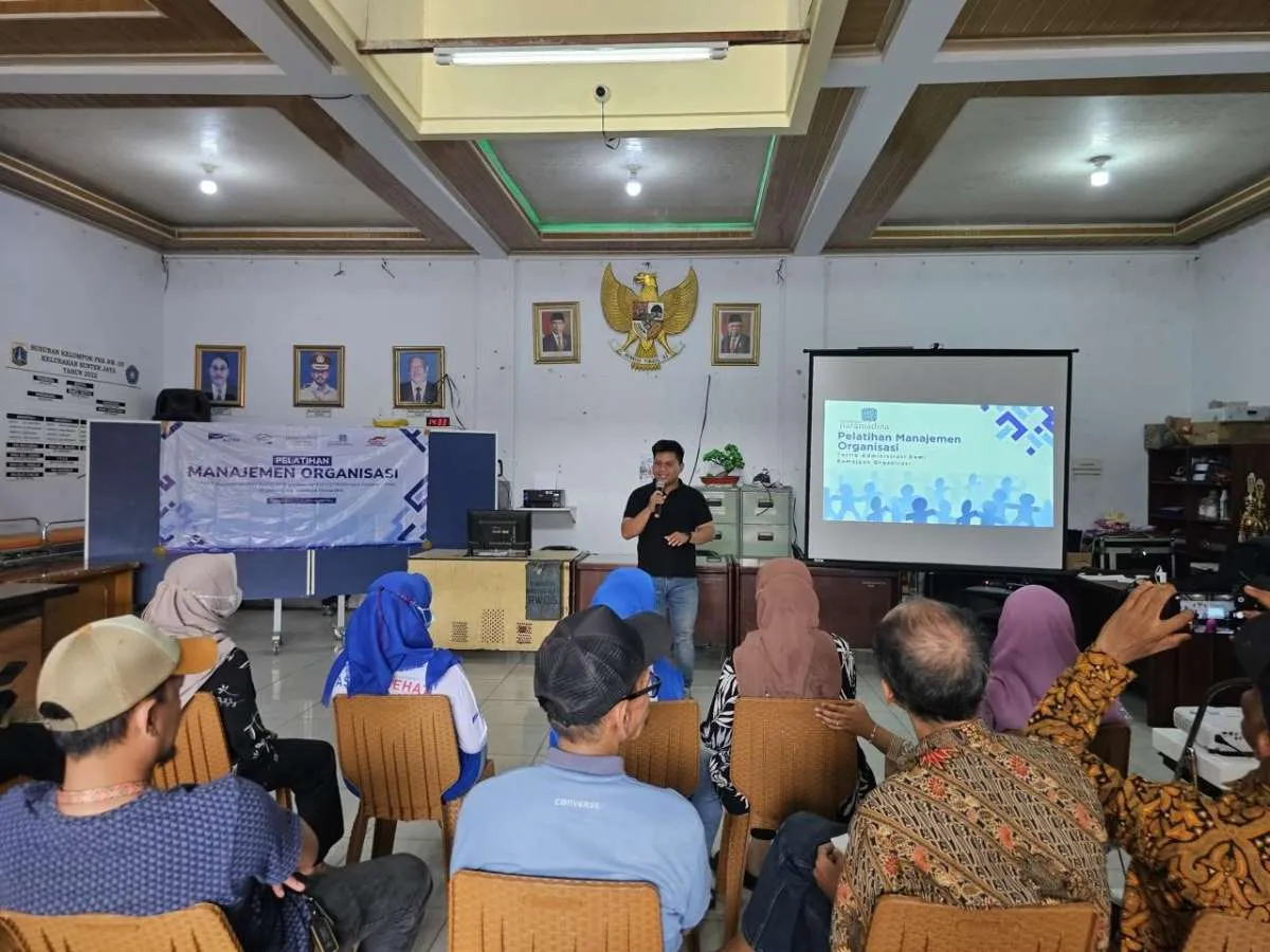 Mahasiswa Paramadina & Kampung Berseri Astra Sunter Jaya Wujudkan Tertib Organisasi