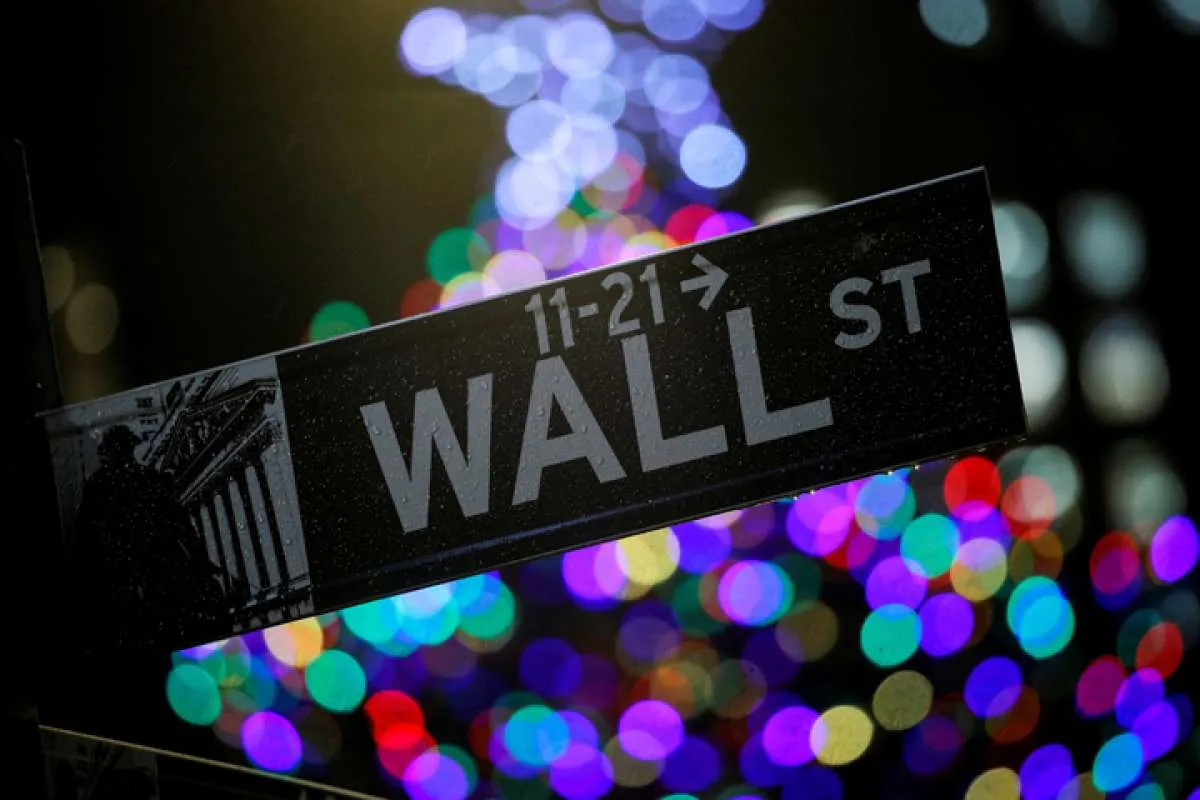 Indeks S&P 500 dan Nasdaq pecahkan rekor baru, saham Boeing bawa terbang Dow Jones