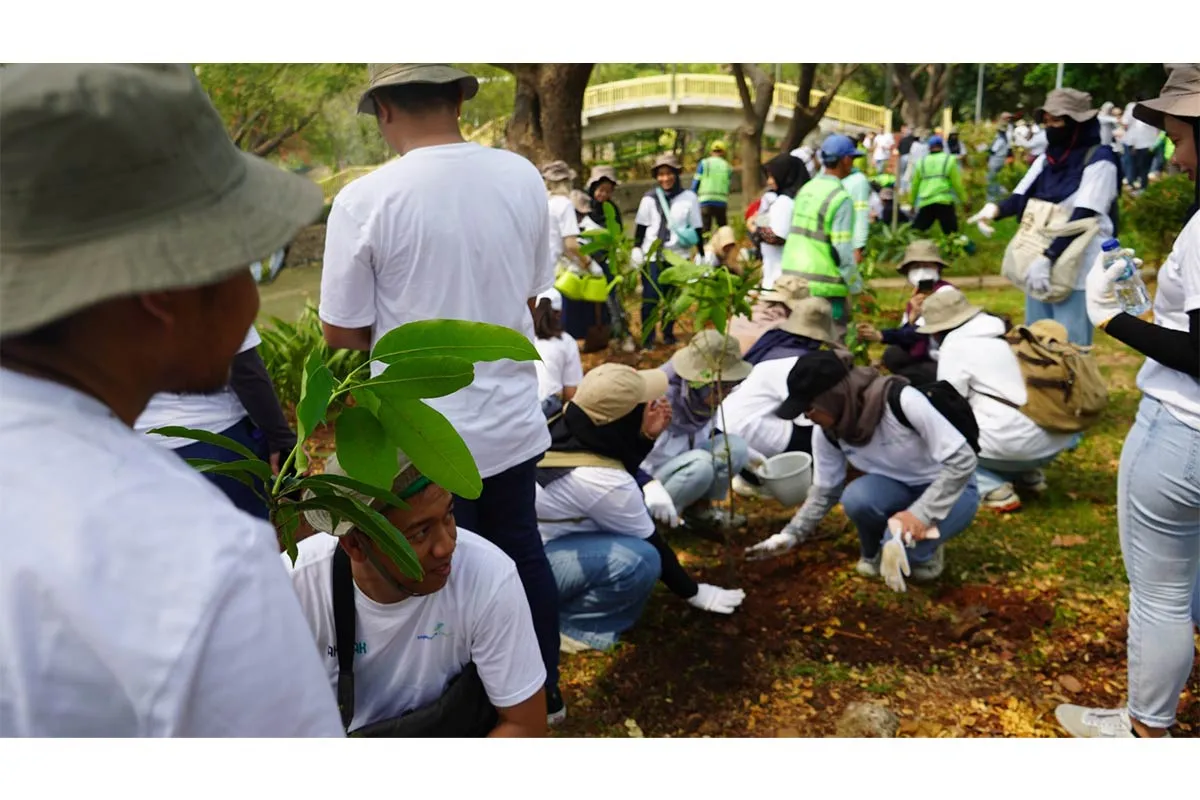 Lestarikan Lingkungan, AP1 Tanam Ratusan Bibit Pohon di Hutan Kota Kemayoran
