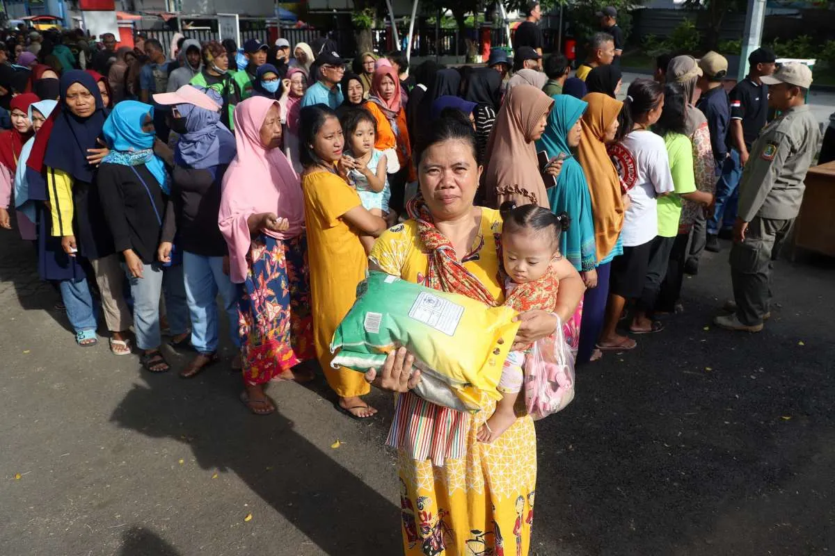 Bansos Tak Sebanding Kenaikan Harga Pangan, Masyarakat Ikat Pinggang Lebih Kencang