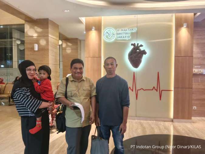 Haji Robert dan NHM Peduli Terbangkan Pasien Jantung ke Jakarta untuk Pengobatan
