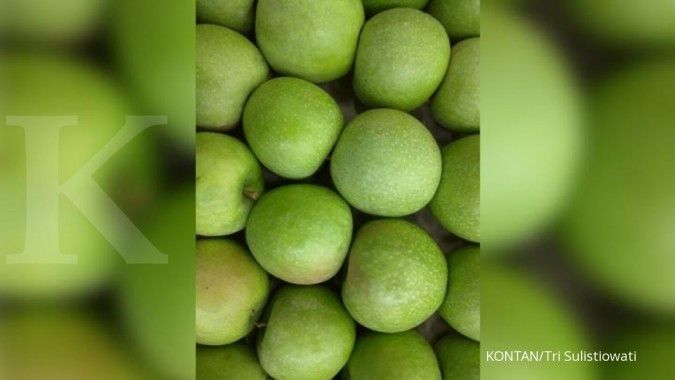 Manfaat buah apel hijau juga bisa mengontrol gula darah.