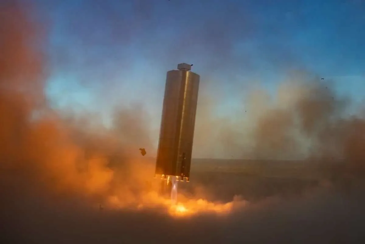 Uji coba prototipe roket Starship SN 5 besutan SpaceX berhasil terbang 150 meter!