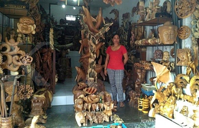 Pasar ekspor kerajinan kayu Bali masih potensial