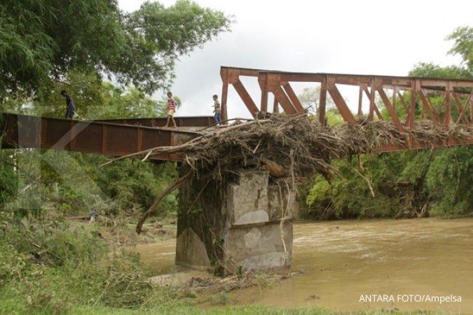Banjir di Aceh Barat, rumah warga terseret arus