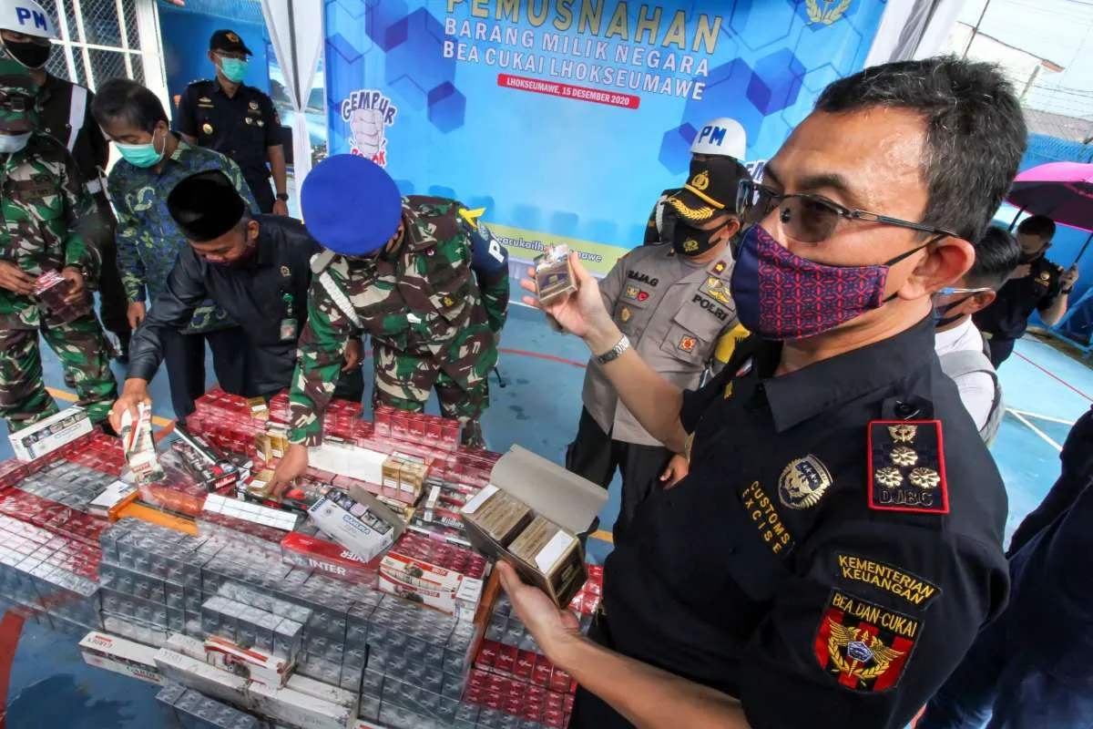 Bea Cukai gempur rokok dan miras ilegal di tiga daerah Ini