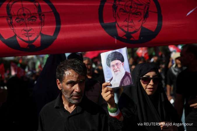 Khamenei Dimakamkan di Mashhad, Pemimpin Tertinggi Baru Iran Belum Tampil ke Publik