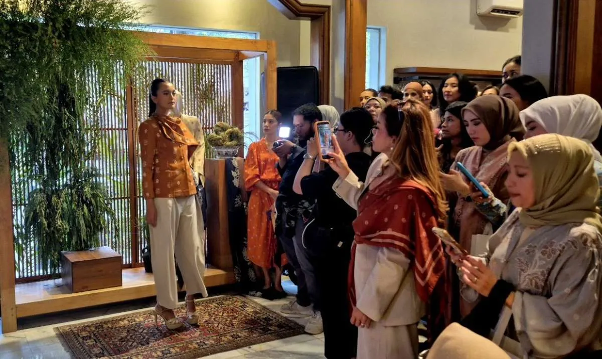 Bidik Pasar Anak Muda, Intip Koleksi Batik Kekinian Tieka Huza