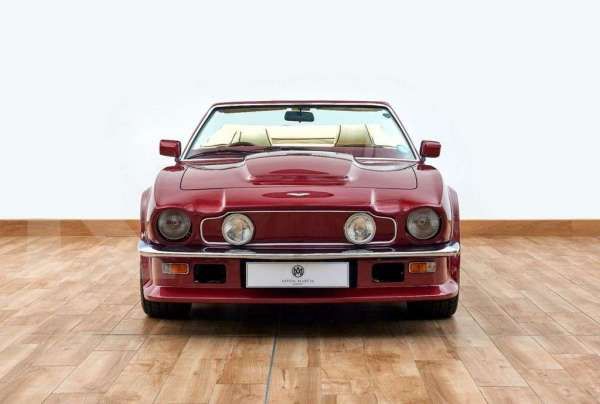 Mobil bekas David Beckham, Aston Martin V8, ditawarkan dengan harga fantastis