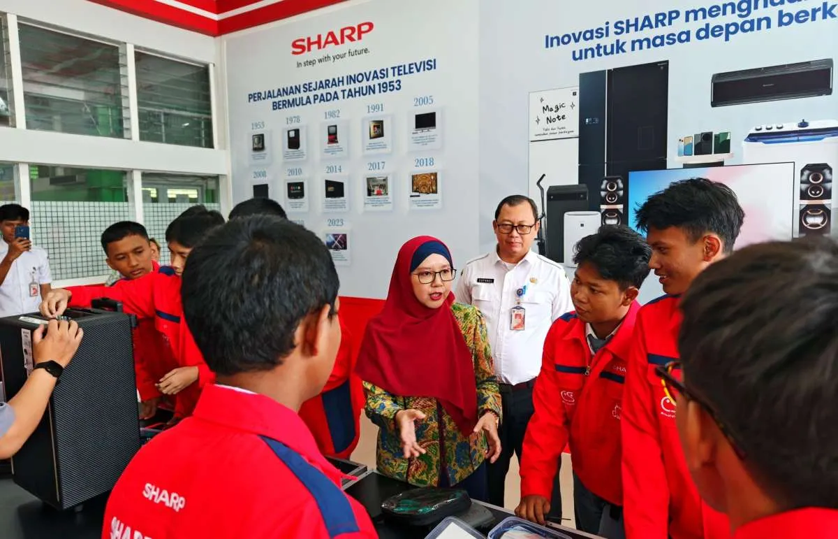 Menyiapkan SDM Siap Kerja, Sharp Menggandeng SMKN 35 Jakarta