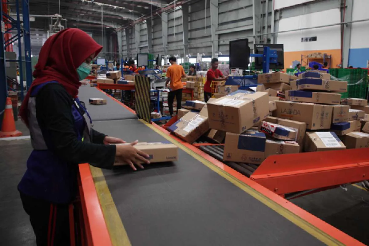 Ada batasan pembebasan bea masuk, Lazada merilis fitur komponen pajak dan bea masuk