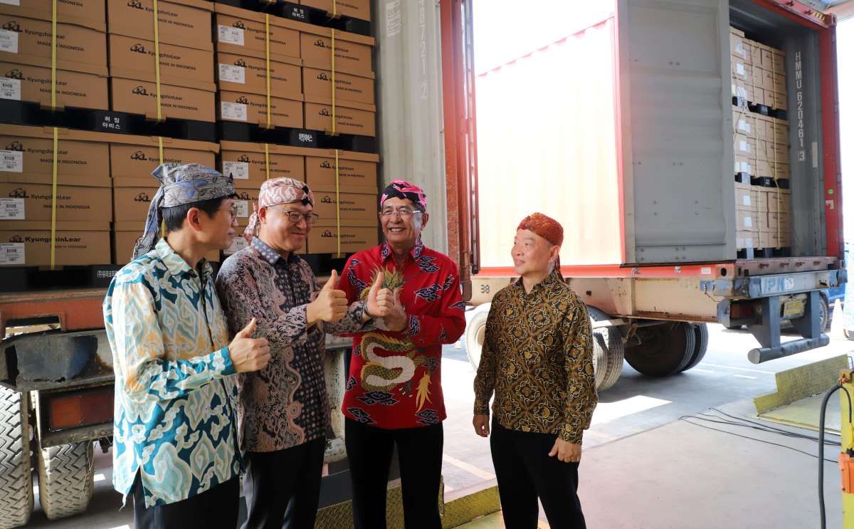Ekspor Perdana Komponen Kendaraan Listrik Dharma Polimetal (DRMA)