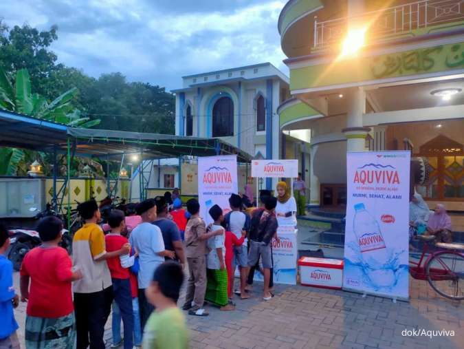 Penuhi Kebutuhan Buka Puasa, AQUVIVA Bagikan 450.000 Air Mineral 