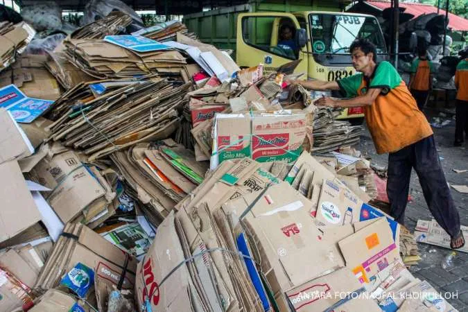 Usai Pesta HUT ke-80 RI, DLH Jakarta Angkut 79 Ton Sampah dari Monas