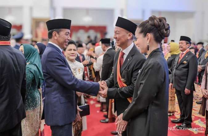 Jaga Sektor Industri, Menperin Terima Bintang Tanda Kehormatan dari Presiden