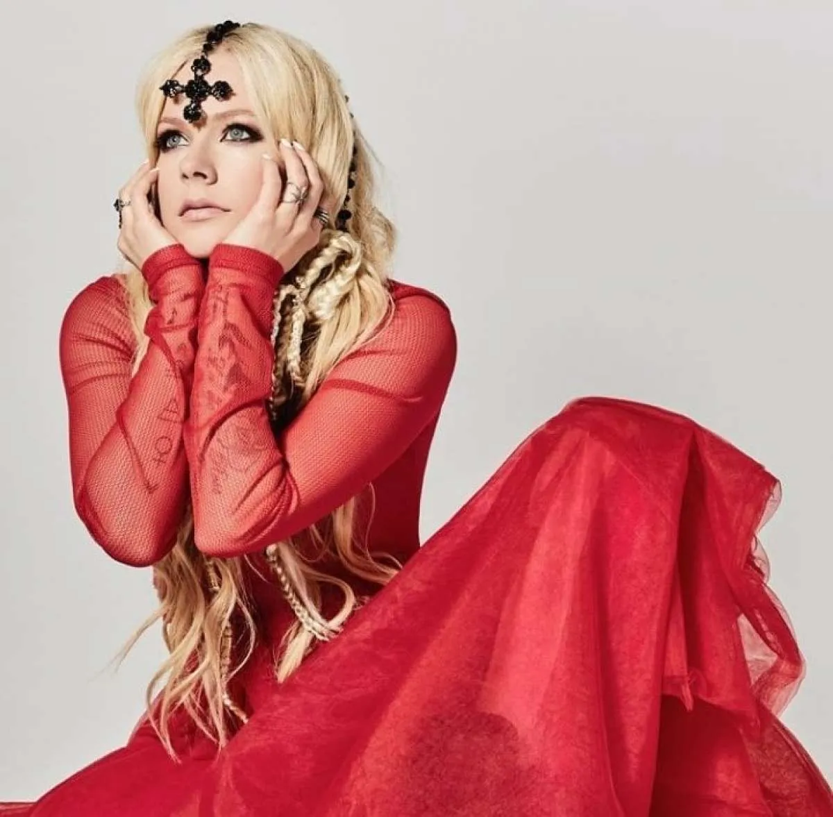 Tahun depan, Avril Lavigne gelar konser dunia 