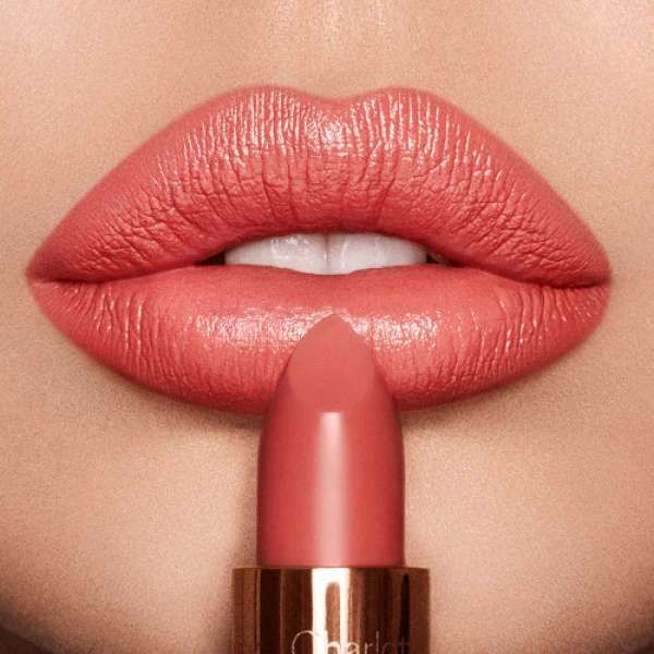 7 Kandungan Lipstik yang Berbahaya bagi Kesehatan, Sebaiknya Dihindari!