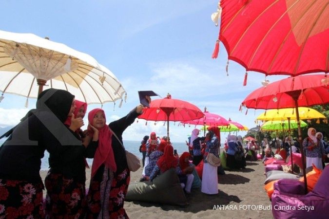 Wisatawan padati laut selatan Sukabumi