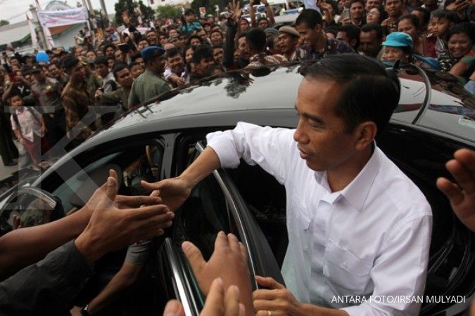 Di Bengkulu, Jokowi bagi-bagi duit ke penjual ikan