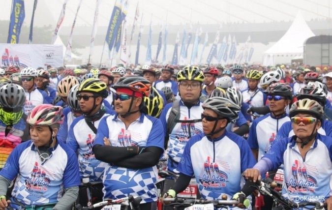 Jelang beroperasi penuh, Tol Solo Ngawi gelar acara sepedaan