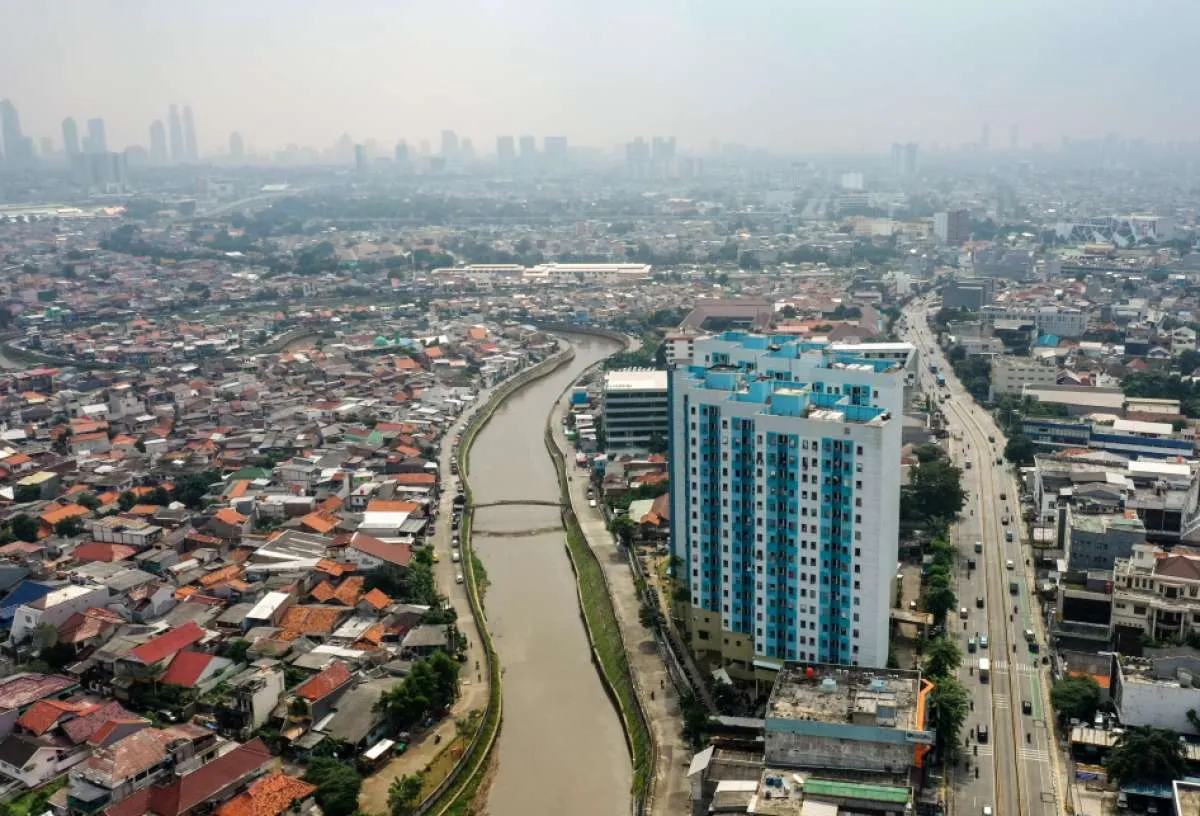 Cuaca besok di Jabodetabek cerah berawan, hujan di Bogor dan Tangerang
