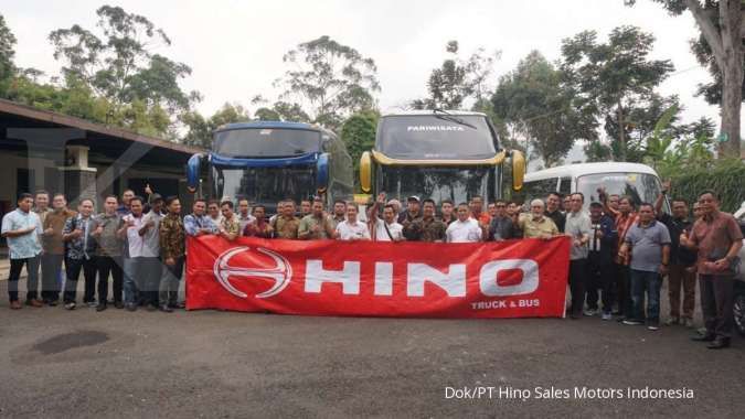Memperkenalkan Fitur Baru, Hino Gelar Road Test Hino Bus RN dan FC Bus Bersama Customer di Bandung