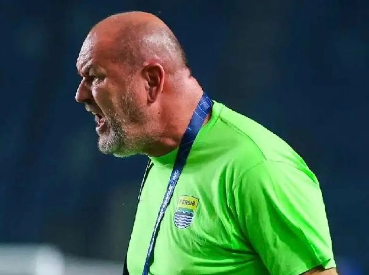 Strategi Pressing & Transisi Cepat Bojan Hodak Sesuaikan Karakter Pemain Indonesia