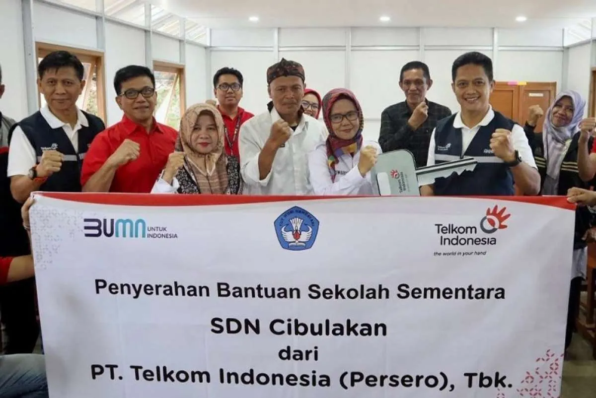 Telkom Bangun Sekolah Sementara di Daerah Terdampak Bencana Gempa Cianjur