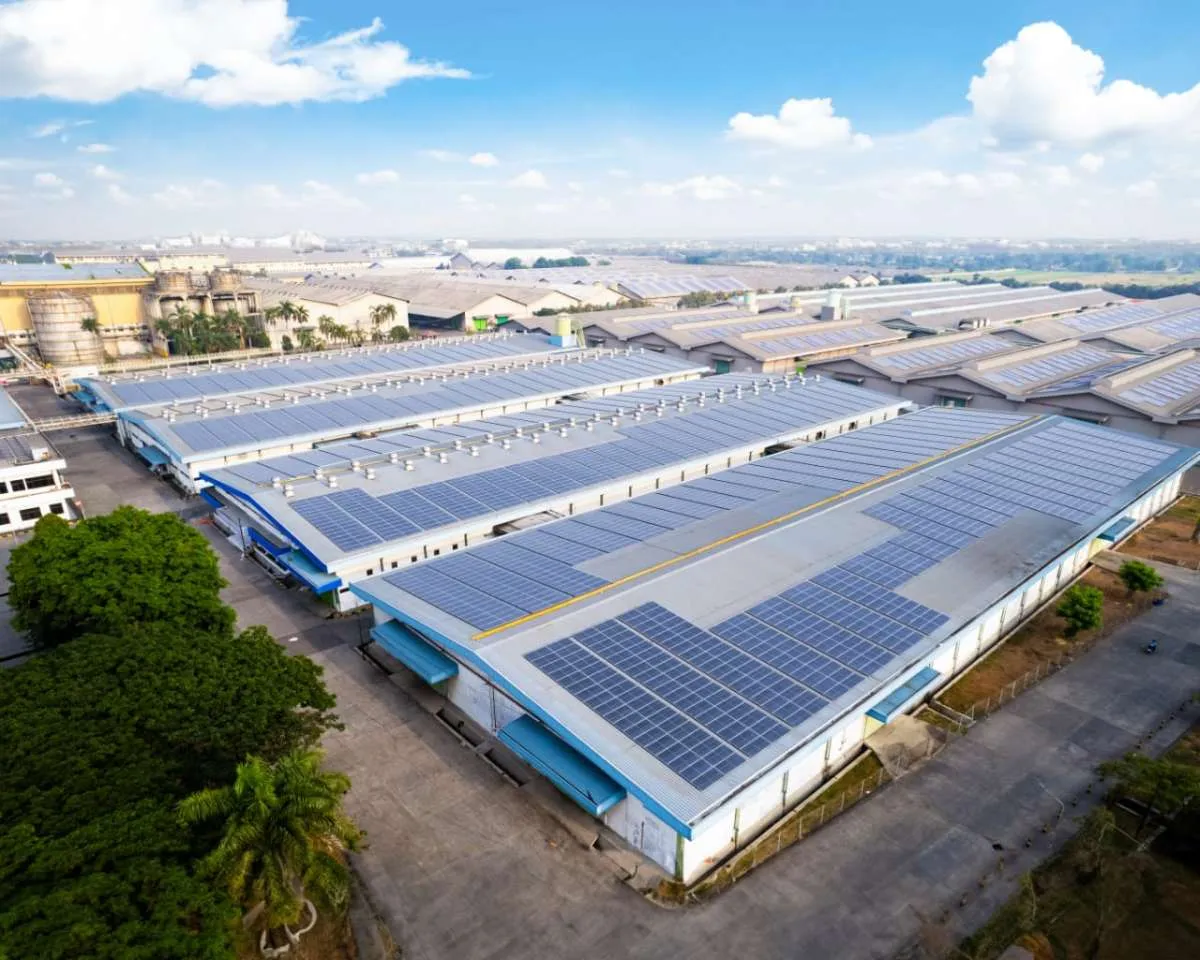 SUN Energy Tuntaskan Instalasi PLTS Atap Terbesar di Pabrik Tjiwi Kimia (TKIM)
