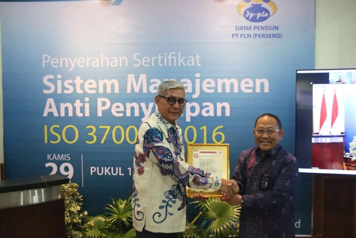 SUCOFINDO Apresiasi DP PLN dengan Sertifikat SMAP SNI ISO 37001:2016 