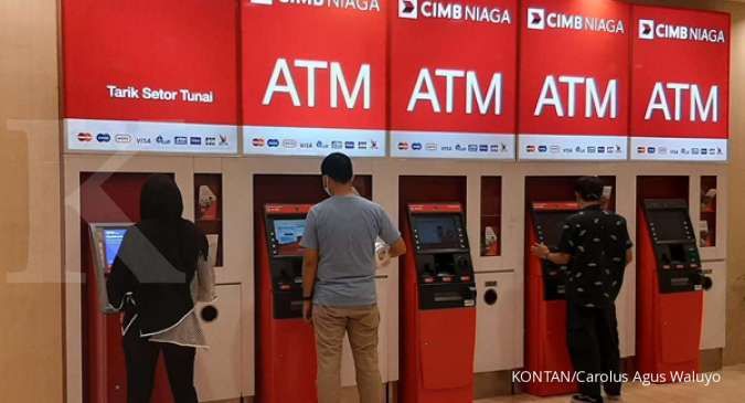 Implementasi kartu ATM bercip di sejumlah bank besar sudah lewati target BI