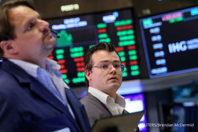 Wall Street: S&P 500 dan Nasdaq Catat Rekor Penutupan Tertinggi, Dow Tergelincir