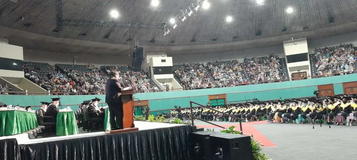 Siap Masuk Dunia Kerja, Airlangga Beri Pembekalan Terhadap 1.784 Wisudawan Unas 