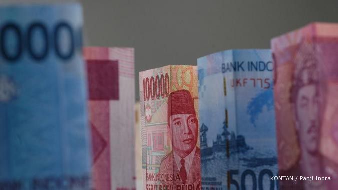 Permintaan dollar tinggi, rupiah makin tertekan