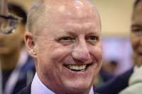 Greg Abel, Sang Pewaris Buffett, Siap Memimpin Berkshire Hathaway