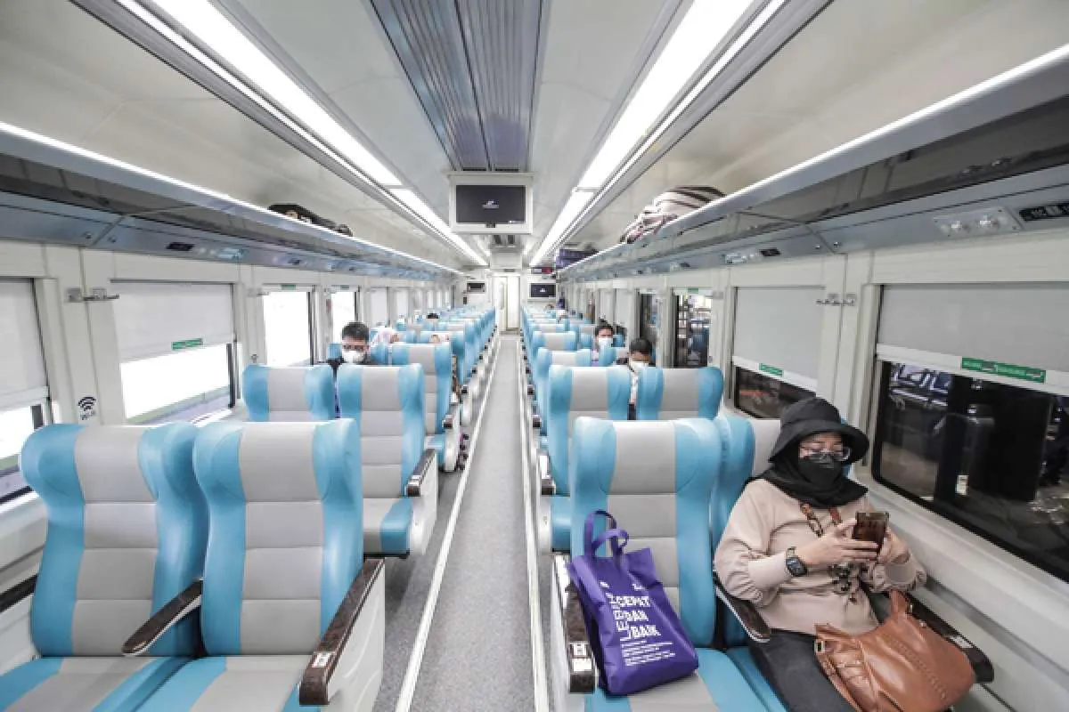 Mulai besok, penumpang KA jarak jauh wajib gunakan NIK untuk pemesanan tiket